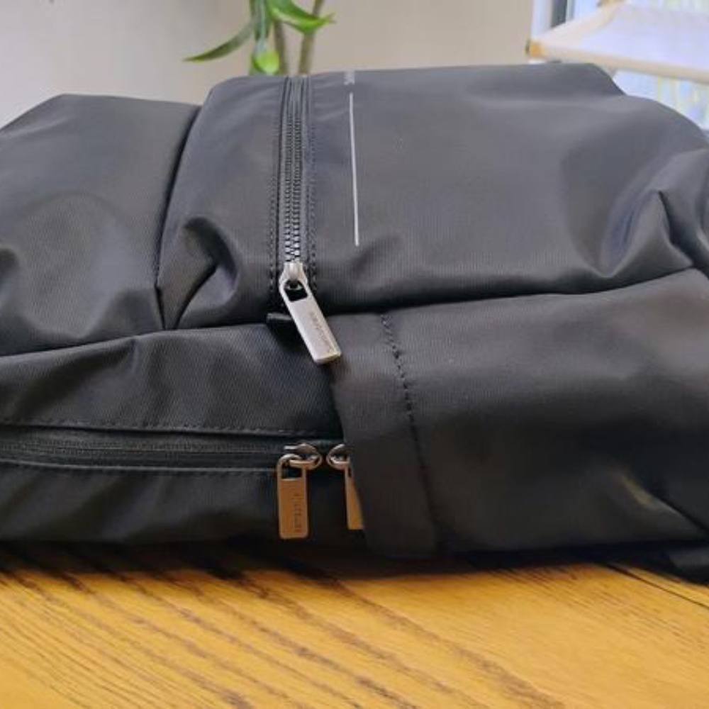 Samsonite better then basic backpack - Picture 6 of 8